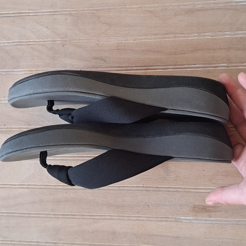 Clarks Cloudsteppers Cushion Soft Flip Flop Comfort Supportive Slides Sandals - Picture 10 of 11